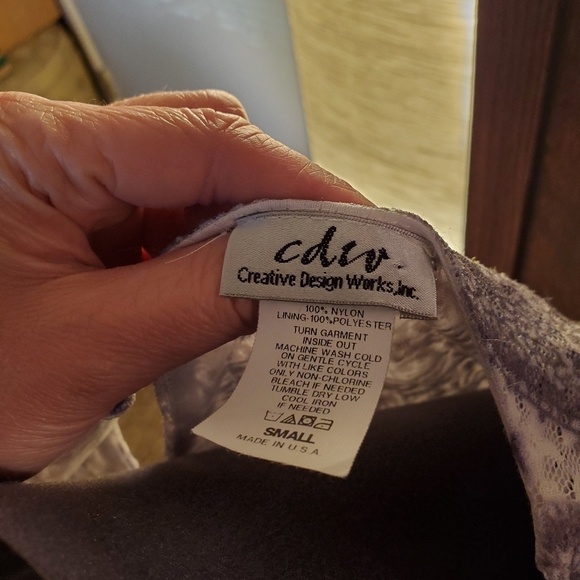 Creative Design Works White Lace Top - Picture 4 of 4